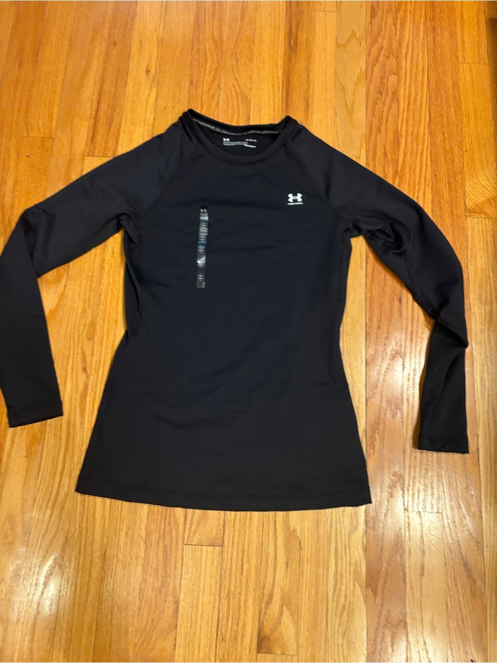 Under Armour Coldgear Authentic Mock Fitted Top Women’s Med Lot Of 2 $110 Retail